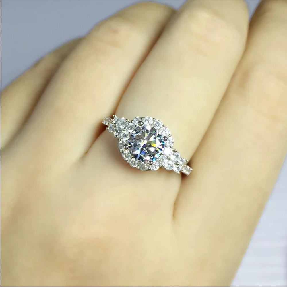 New Dainty 925 Silver Diamond Luxury Ring 💍 - Picture 5 of 5